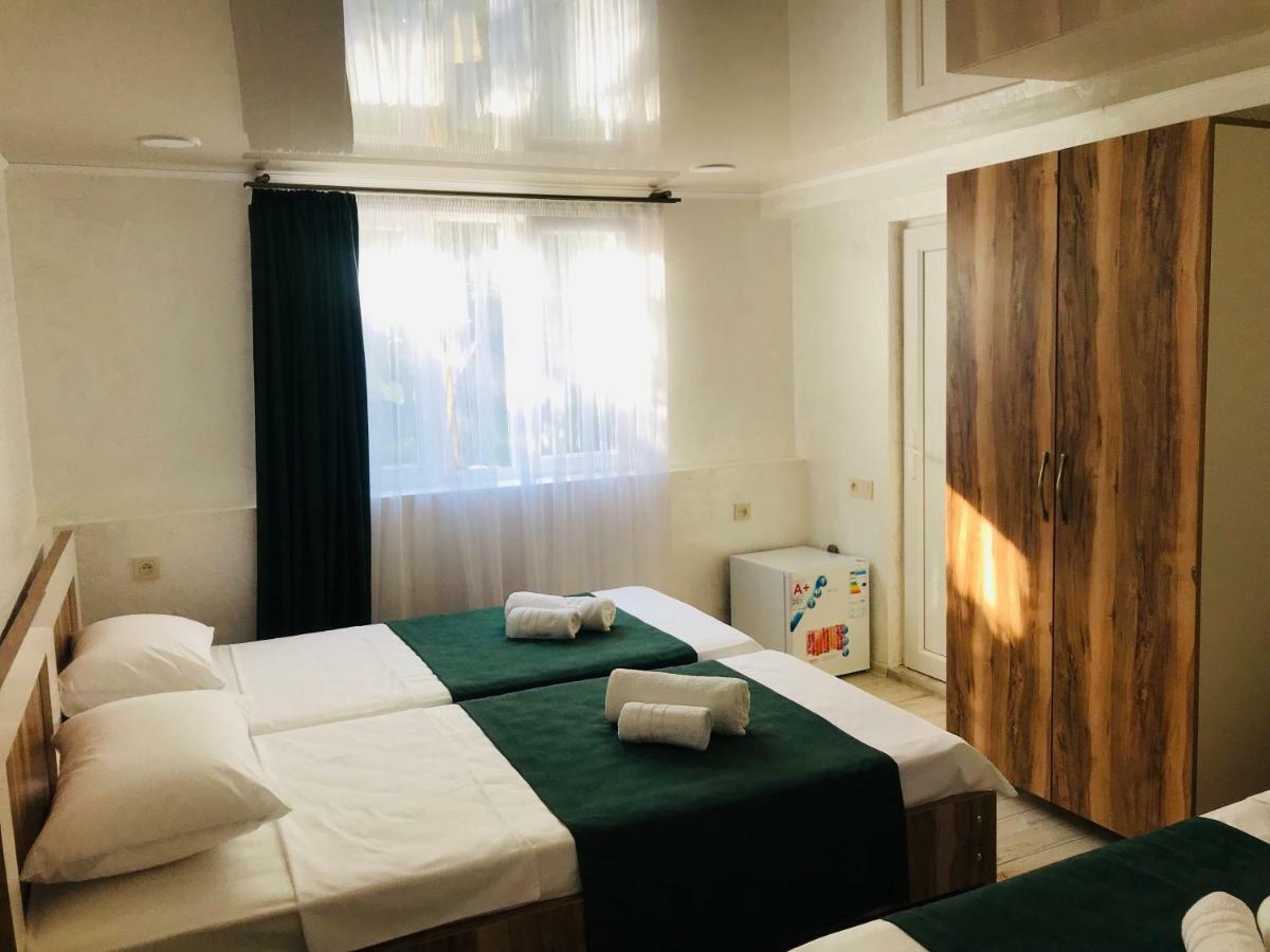Greenview Guesthouse 바투미 외부 사진